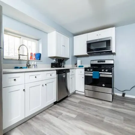 1St Floor - Free Parking - Washer & Dryer - Agh Pittsburgh Extérieur photo