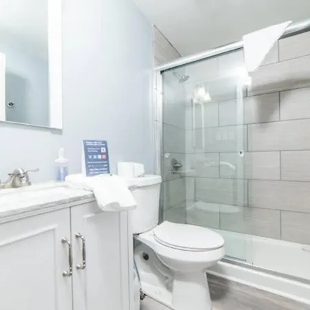 1St Floor - Free Parking - Washer & Dryer - Agh Pittsburgh Extérieur photo