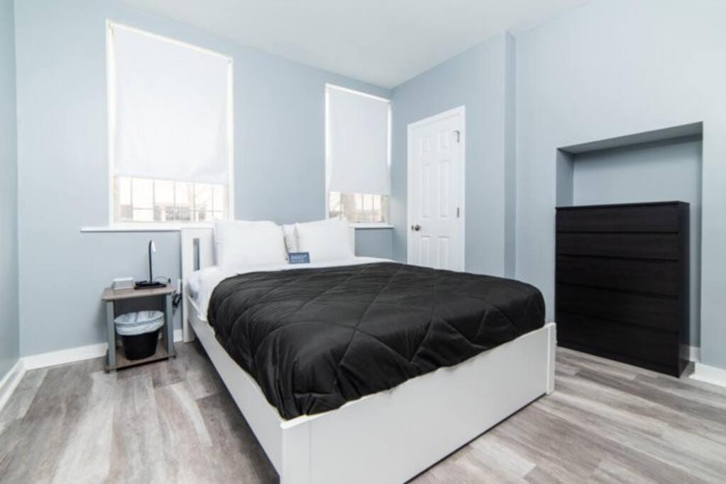 1st Floor - Free Parking - Washer & Dryer - Agh Apartment